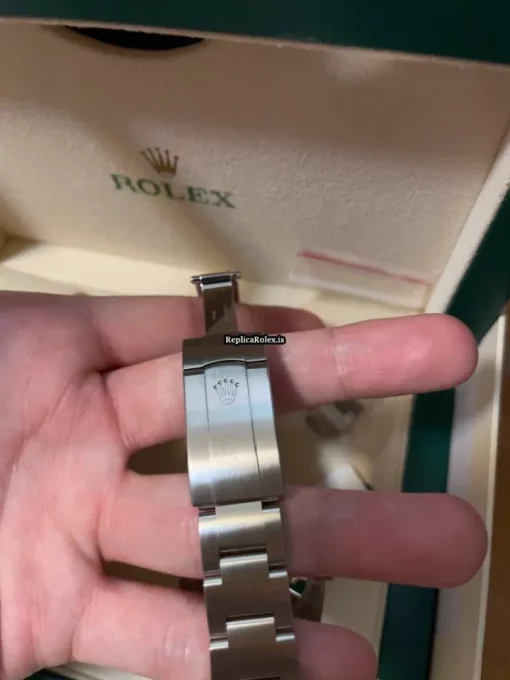 Wholesale Replica Rolex Oyster Perpetual 34 124200-0003 Caliber 2232 Automatic Movement 34mm Steel Case Mens/unisex Watch - Image 3
