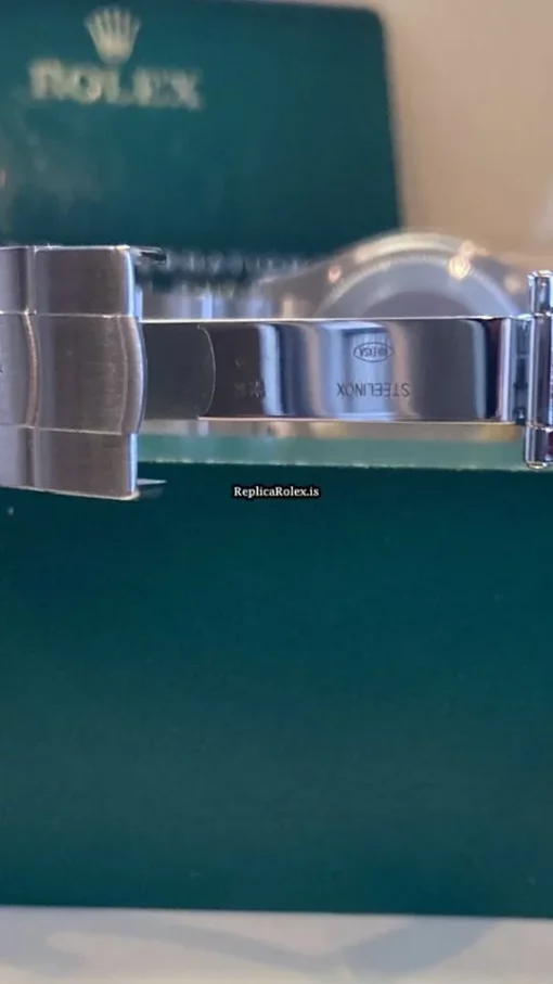Suitable Fake Rolex Oyster Perpetual 31 277200 Caliber 2232 Automatic Movement 31mm Steel Case Womens Watch - Image 9