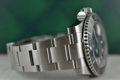 Distinctive Fake Rolex Submariner Date 116610ln Caliber 3135 Automatic Movement 40mm Steel Case Mens/unisex Watch - Image 3