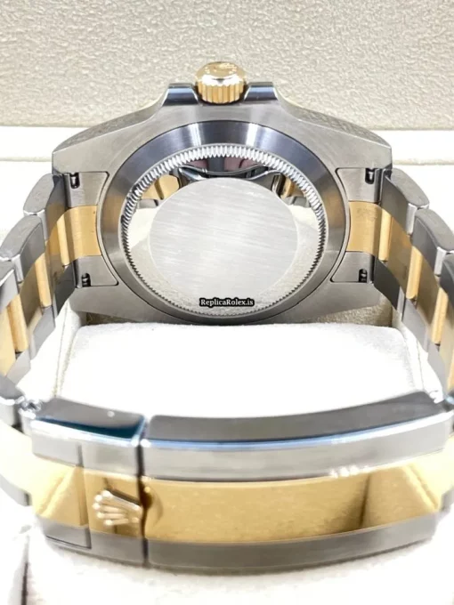 Awesome Replica Rolex Submariner Date 116613lb Caliber 3135 Automatic Movement 40mm Gold/steel Case Mens/unisex Watch - Image 11