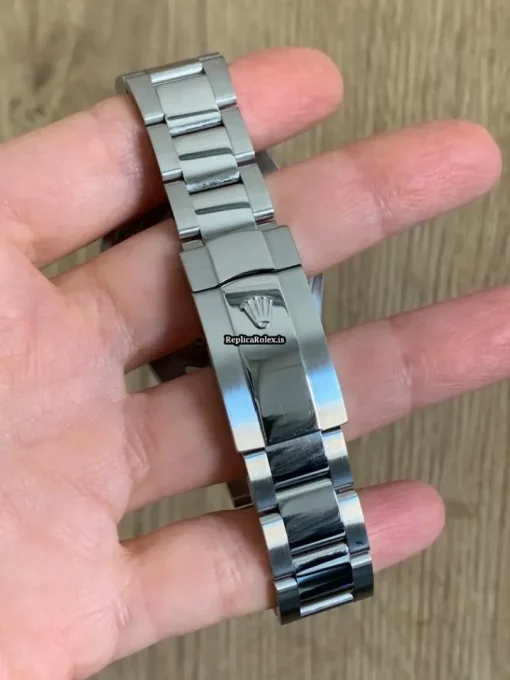 Lovely Replica Rolex Milgauss 116400gv Caliber 3131 Automatic Movement 40mm Steel Case Mens/unisex Watch - Image 13