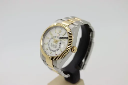 Pleasing Fake Rolex Sky-dweller 326933 Caliber 9001 Automatic Movement 42mm Gold/steel Case Mens/unisex Watch - Image 4