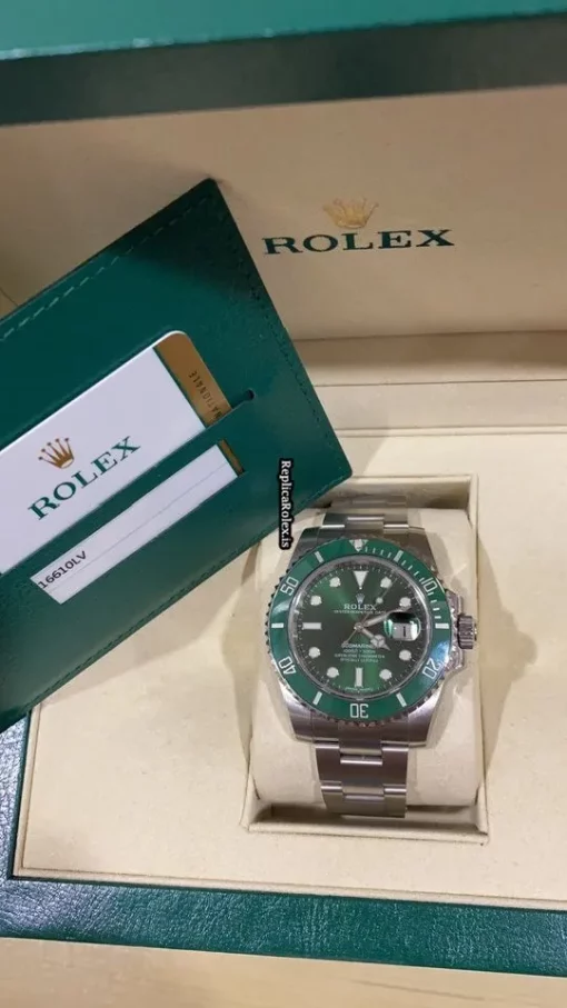 Perfect Replica Rolex Submariner Date 116610lv Caliber 3135 Automatic Movement 40mm Steel Case Mens/unisex Watch