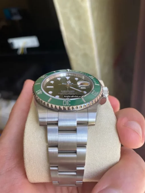 Perfect Replica Rolex Submariner Date 116610lv Caliber 3135 Automatic Movement 40mm Steel Case Mens/unisex Watch - Image 5