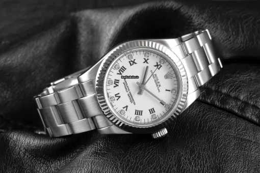 Distinctive Knockoff Rolex Oyster Perpetual 31 177234 Caliber 2231 Automatic Movement 31mm Gold/steel Case Womens Watch - Image 3