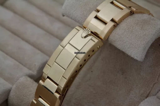 Affordable Fakes Rolex Daytona 16528 Caliber 4030 Automatic Movement 40mm Yellow Gold Case Mens/unisex Watch - Image 7