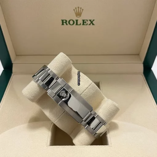 Quality Replica Rolex Gmt-master II 116710blnr Caliber 3186 Automatic Movement 40mm Steel Case Mens/unisex Watch - Image 2