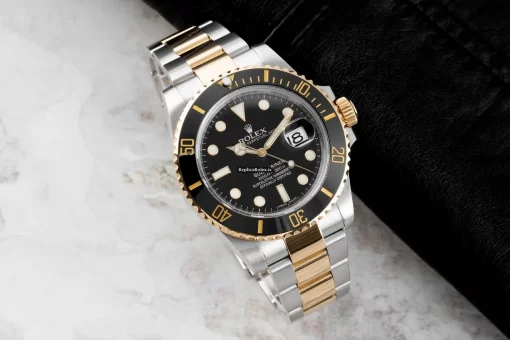 Great Replica Rolex Submariner Date 116613 Caliber 3135 Automatic Movement 40mm Gold/steel Case Mens/unisex Watch - Image 2