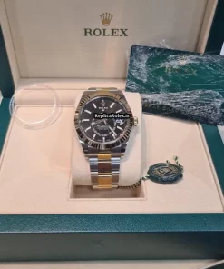 Design Fakes Rolex Sky-dweller 326933 Caliber 9001 Automatic Movement 42mm Gold/steel Case Mens/unisex Watch