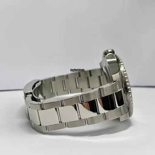 Distinctive Copies Rolex Gmt-master II 116710ln Caliber 3186 Automatic Movement 40mm Steel Case Mens/unisex Watch - Image 2