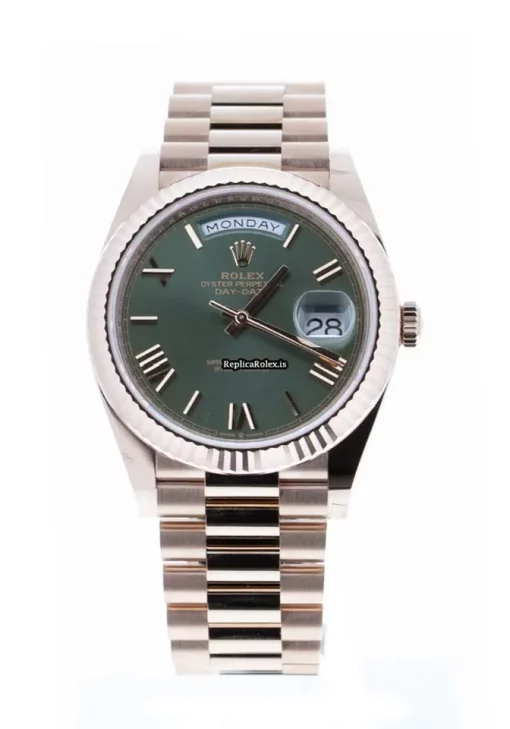 Well Made Replica Rolex Day-date 40 228235 Caliber 3255 Automatic Movement 40mm Red Gold Case Mens/unisex Watch