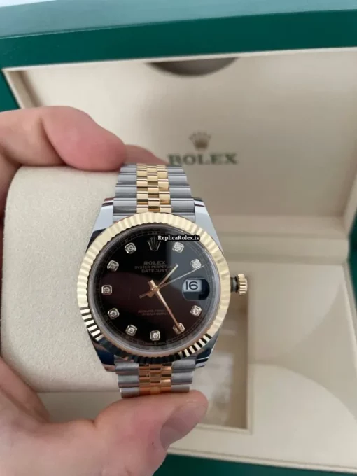 Defect Replica Rolex Datejust 126333-0006 Caliber 3235 Automatic Movement 41mm Gold/steel Case Mens/unisex Watch - Image 11