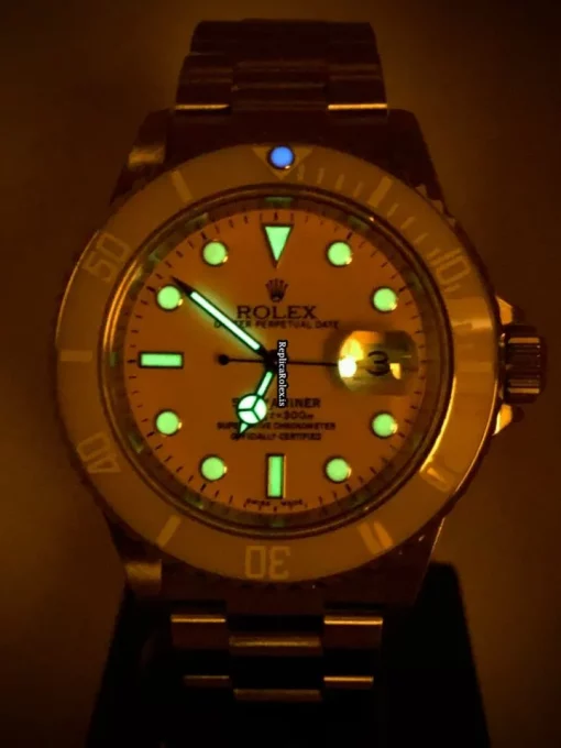 Stylish Replica Rolex Submariner Date 16610 Caliber 3135 Automatic Movement 40mm Steel Case Mens/unisex Watch - Image 2