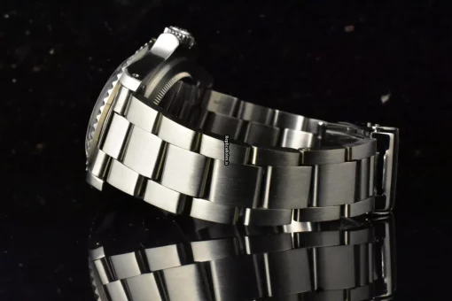 Remarkable Fake Rolex Submariner Date 1680 Caliber 1570 Automatic Movement 40mm Steel Case Mens/unisex Watch - Image 4