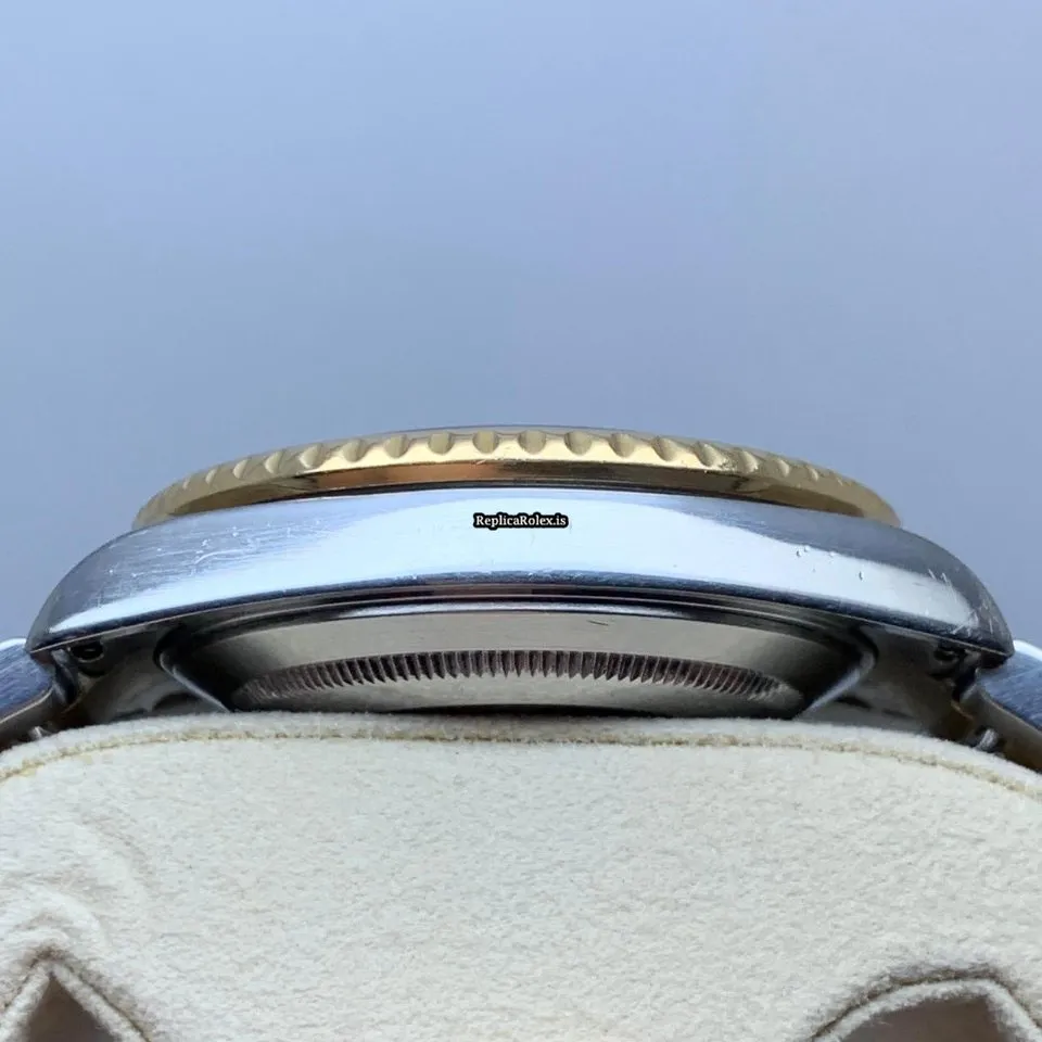 Trustworthy Replica Rolex Submariner Date 16613lb Caliber 3135 Automatic Movement 40mm Gold/steel Case Mens/unisex Watch - Image 15