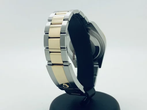 Fabulous Fake Rolex Sky-dweller 326933 Caliber 9001 Automatic Movement 42mm Gold/steel Case Mens/unisex Watch - Image 4