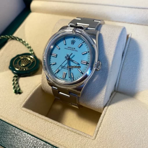 Fantastic Replica Rolex Oyster Perpetual 36 126000 Caliber 3230 Automatic Movement 36mm Steel Case Mens/unisex Watch