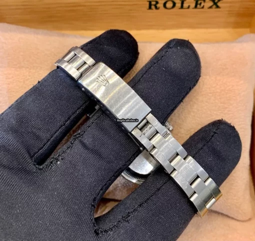Fabulous Fakes Rolex Oyster Perpetual Lady Date 69160 Caliber 2135 Automatic Movement 26mm Steel Case Womens Watch - Image 3