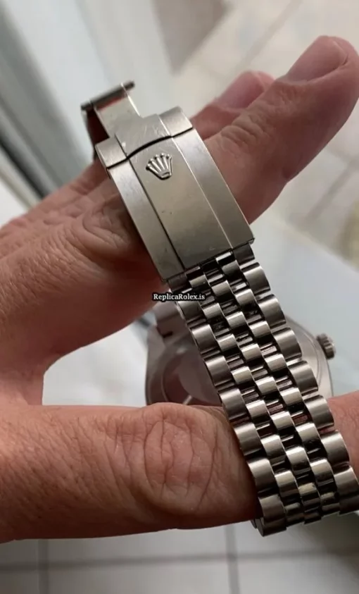 Excellent Replica Rolex Datejust 126334 Caliber 3235 Automatic Movement 41mm Steel Case Mens/unisex Watch - Image 3