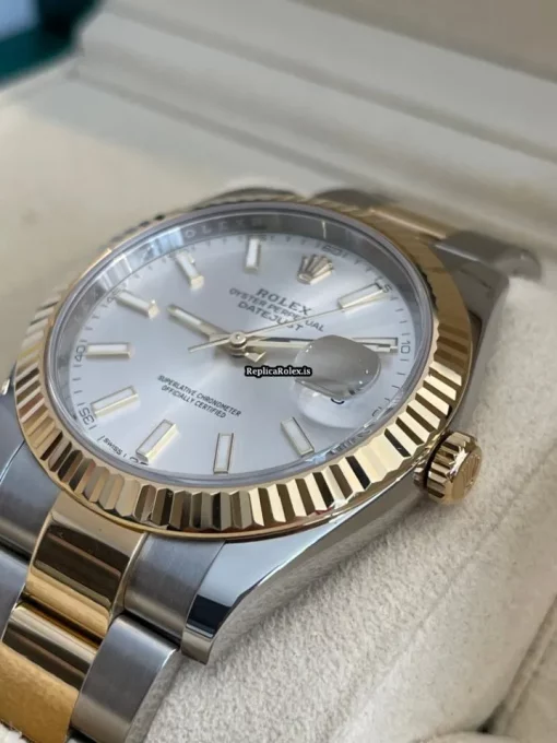 Pleasing Fake Rolex Datejust 126333 Caliber 3235 Automatic Movement 41mm Gold/steel Case Mens/unisex Watch - Image 3