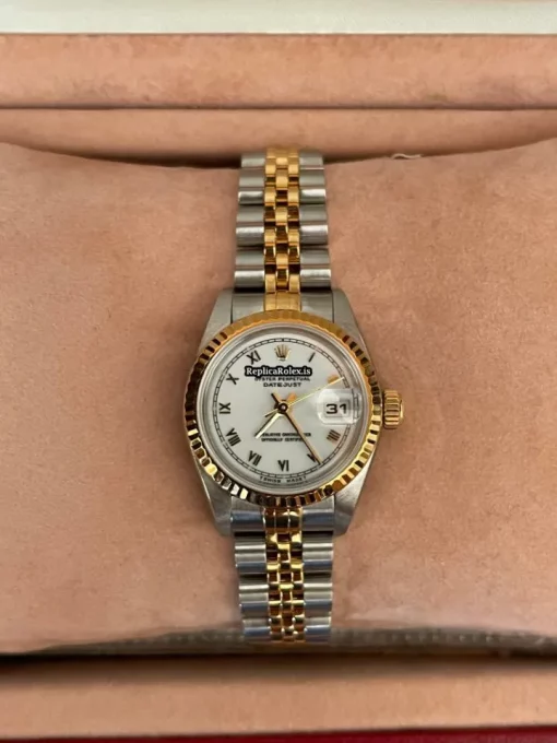 Fine Replica Rolex Oyster Perpetual Lady Date 69163 Caliber 2135 Automatic Movement 26mm Gold/steel Case Womens Watch