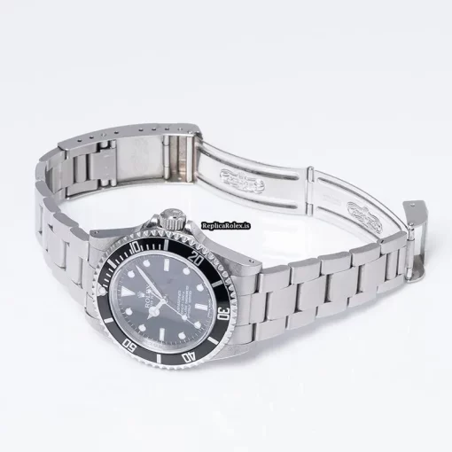 Well Made Replica Rolex Submariner 14060m Automatic Movement 40mm Steel Case Mens/unisex Watch - Image 2