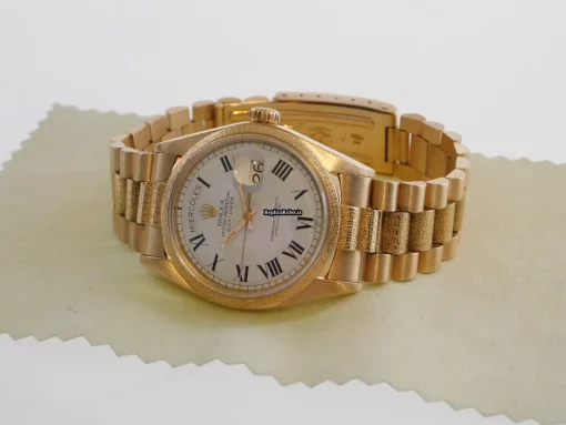 High-end Fake Rolex Day-date 1811 Caliber 1556 Automatic Movement 36x44mm Yellow Gold Case Mens/unisex Watch - Image 4
