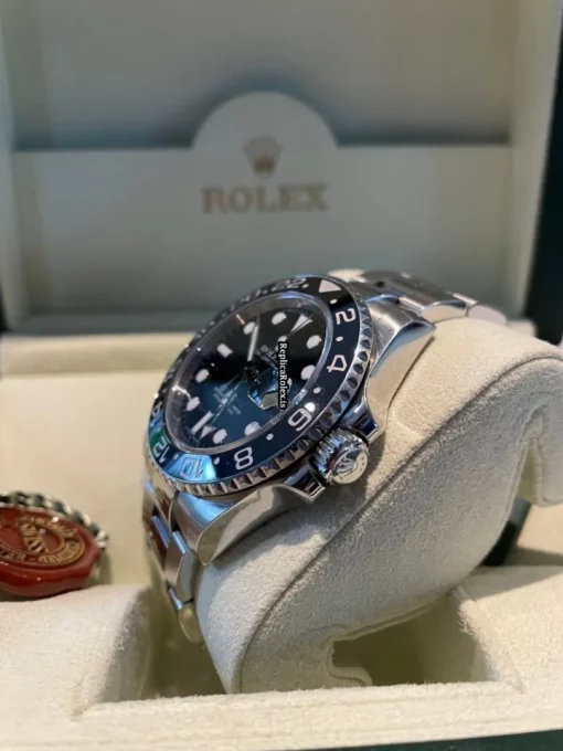 Awesome Replica Rolex Gmt-master II 116710ln Caliber 3186 Automatic Movement 40mm Steel Case Mens/unisex Watch - Image 4